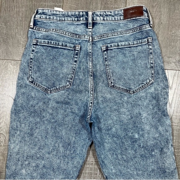 HOLLISTER Ultra High Rise Mom Jeans Size 28 Patchwork Blue Jeans - Picture 3 of 7